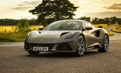 Lotus Emira 2024: спорткар, который вдохновляет